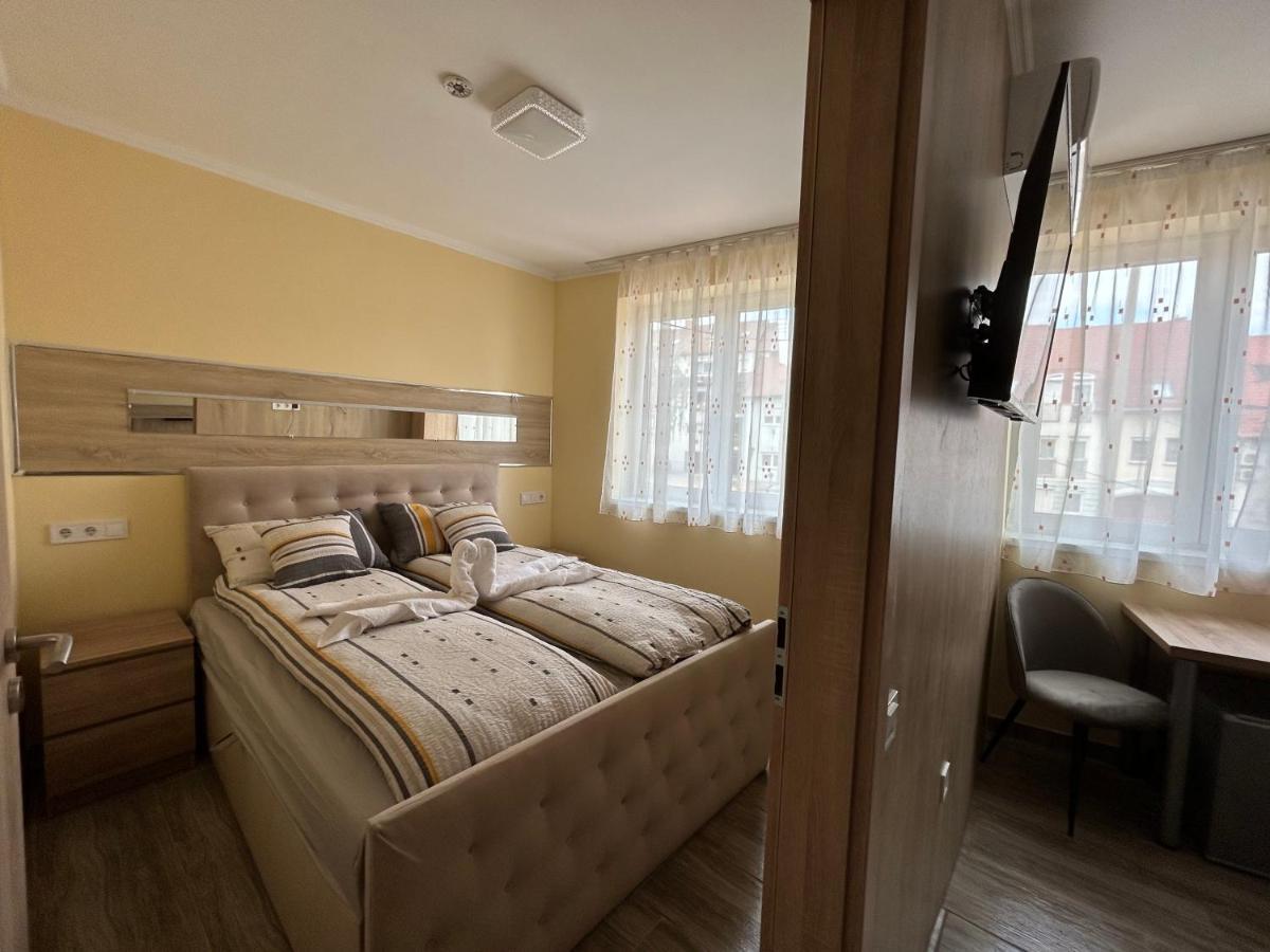 Harmony Apartments Эгер Экстерьер фото